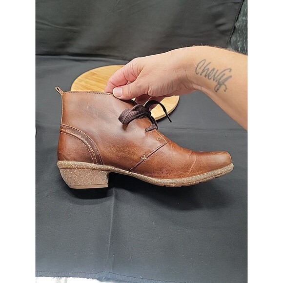 Clarks Artisian Brown Leather Booties Lace Up Size 8M - Picture 7 of 11